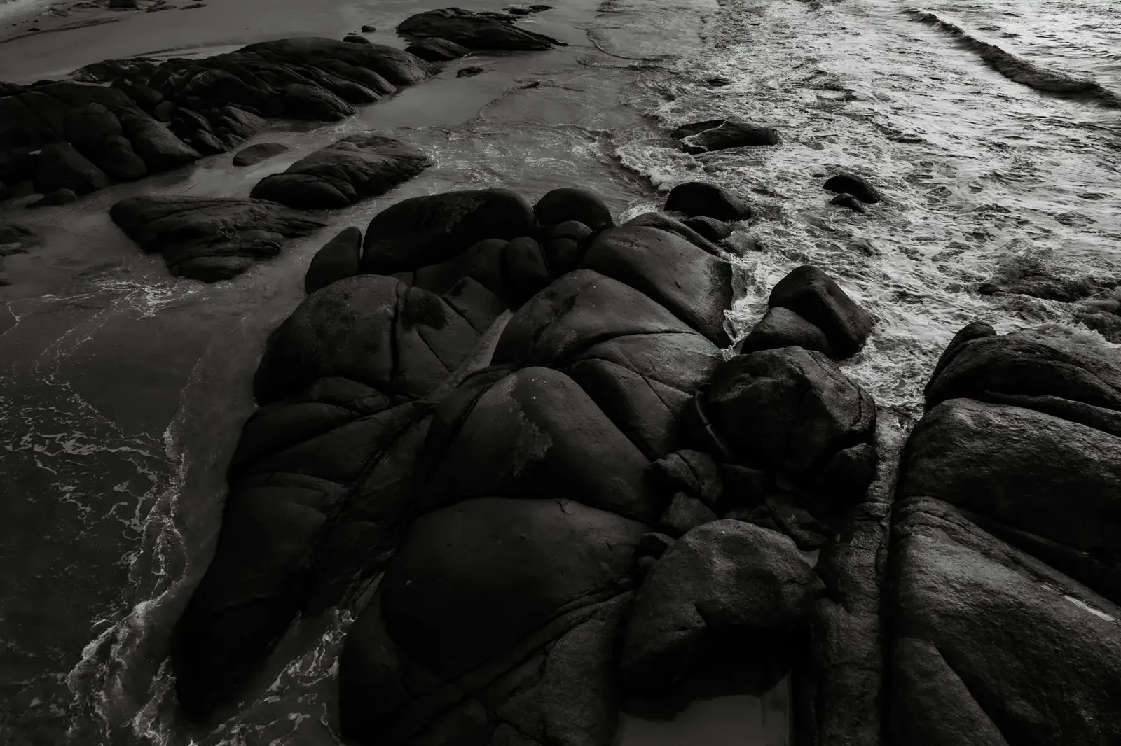 La muerte no llega tarde. Llegas tú sin haber vivido.
